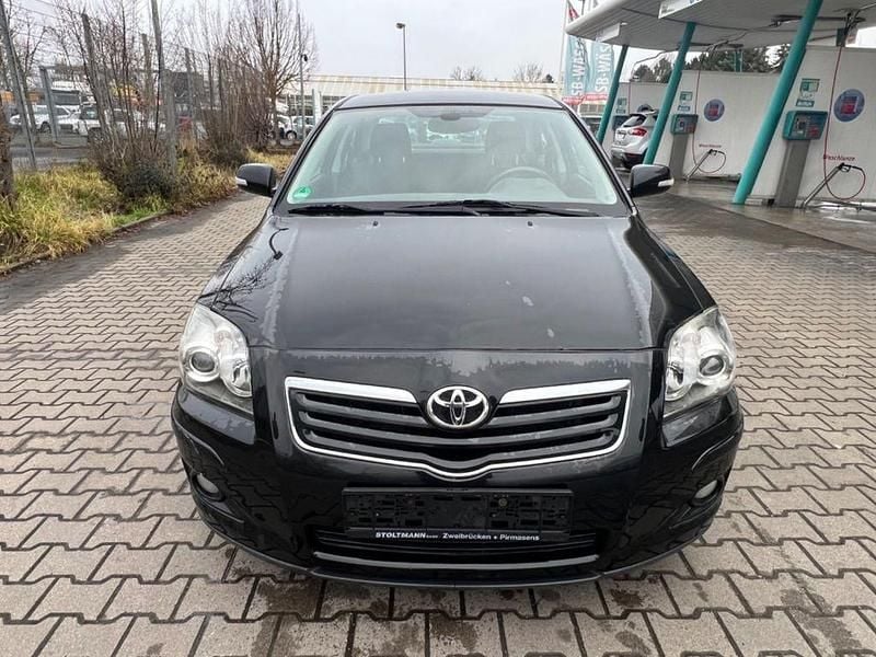 Schwarz Gebraucht 2006 Toyota Avensis Sol Limousine | 3.499 € (Fairer Preis) - Bild 1/4