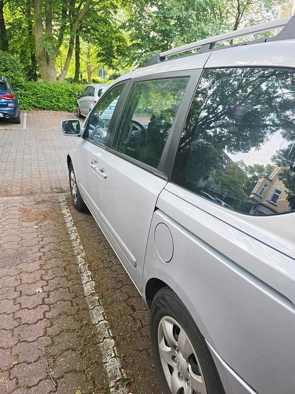 Gebraucht Kia Carnival 189 PS (139 kW) 2008 Grau Van / Kleinbus