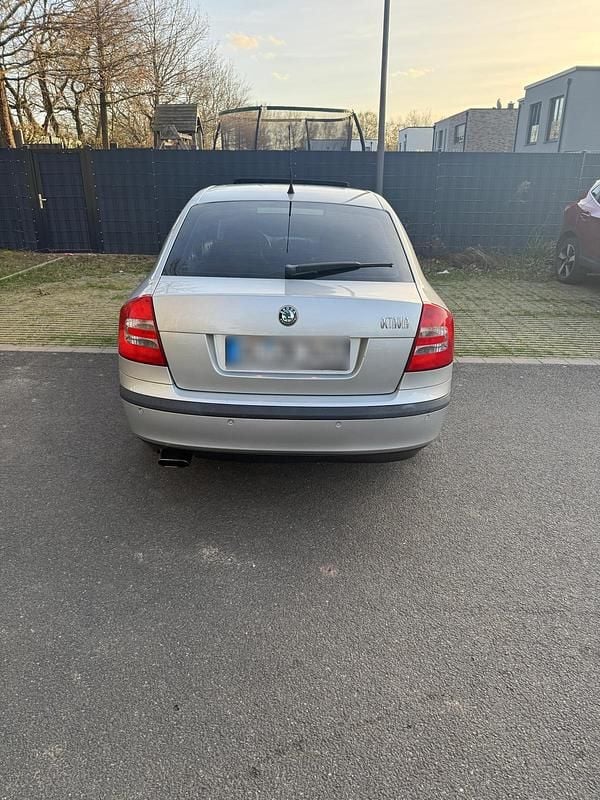 Gebraucht Skoda Octavia 115 PS (84 kW) 2006 Silber Limousine