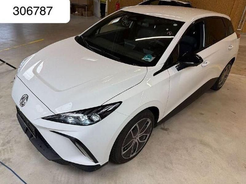 White / dover white uni Gebraucht 2023 MG MG4 EV Luxury Kleinwagen | 19.980 € (Fairer Preis) - Bild 1/4
