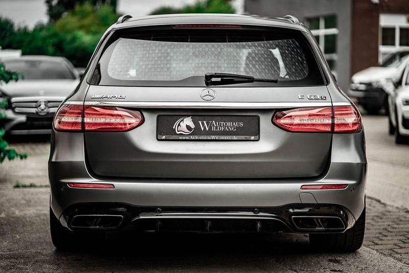 Gebraucht Mercedes E63S AMG AMG 612 PS (450 kW) 2017 Grau Limousine