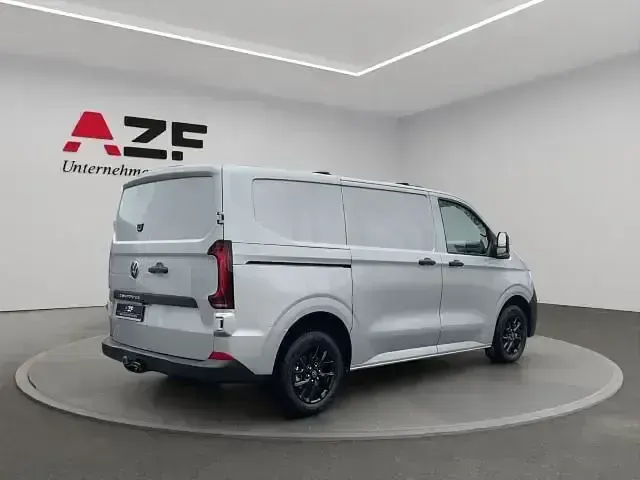 Gebraucht VW T7 170 PS (125 kW) 2025 Light grey metallic Van