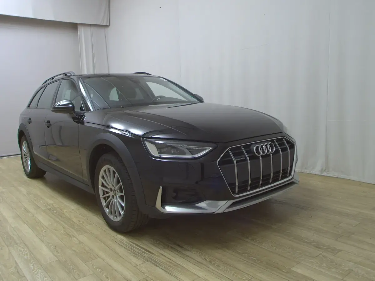 Gebraucht Audi A4 Allroad Sport 204 PS (150 kW) 2022 Schwarz Kombi