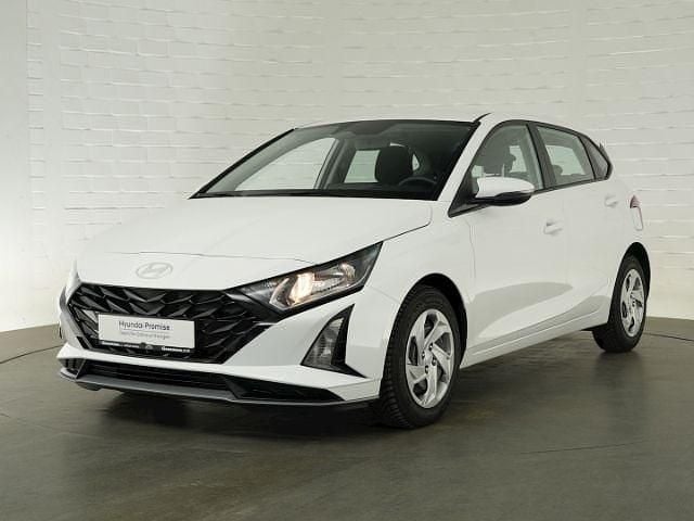 Gebraucht Hyundai i20 Select 101 PS (74 kW) 2025 Weiß Kleinwagen