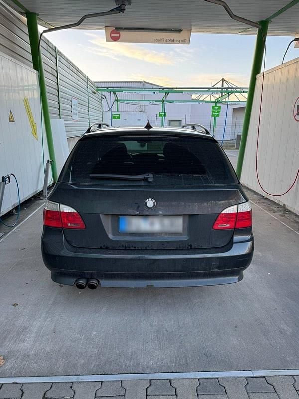 Gebraucht BMW 530 Performance 235 PS (172 kW) 2008 Schwarz Kombi