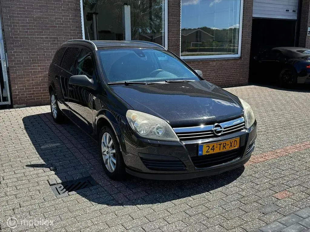 Gebraucht Opel Astra 105 PS (77 kW) 2007 Schwarz Kombi