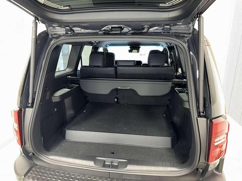 Neu Toyota Land Cruiser Executive 205 PS (150 kW) 2026 Dark grey SUV