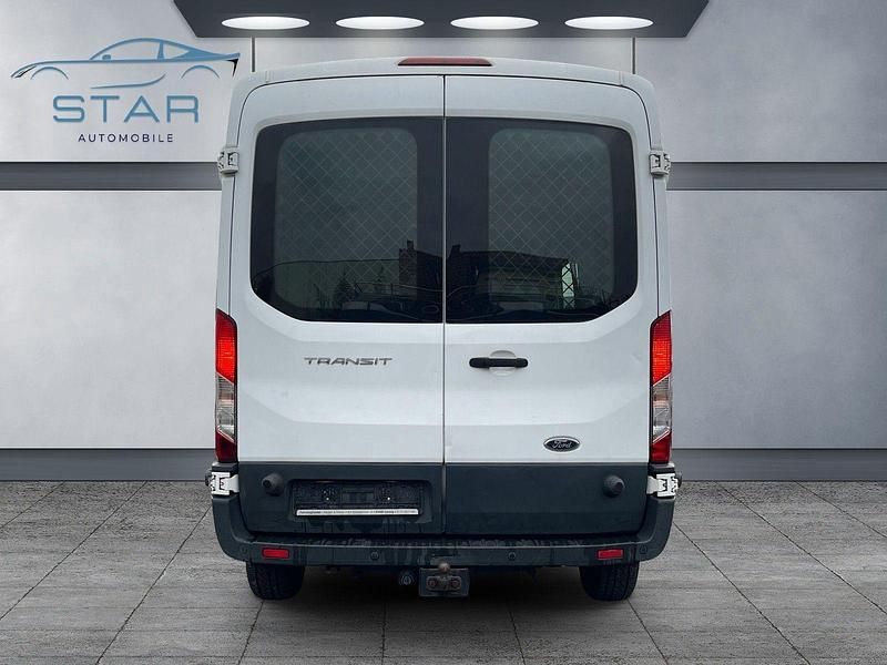 Gebraucht Ford Transit Trend 131 PS (96 kW) 2017 Weiß Van / Kleinbus
