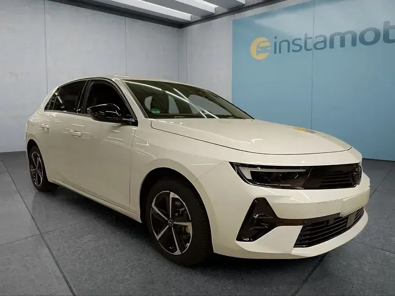 Gebraucht Opel Astra 131 PS (96 kW) 2025 Weiß Kleinwagen