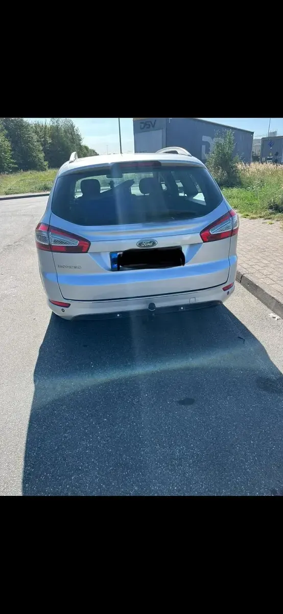 Gebraucht Ford Mondeo 160 PS (117 kW) 2011 Silber Kombi