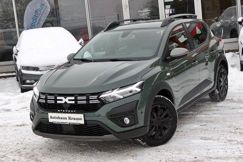 Gebraucht Dacia Sandero Stepway 91 PS (66 kW) 2023 Grün SUV