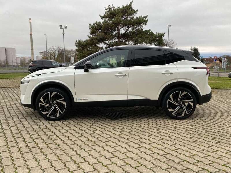 Neu Nissan Qashqai Tekna+ 190 PS (139 kW) 2025 Dark grey SUV