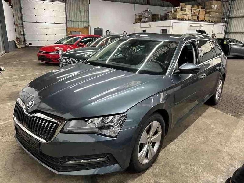 Gebraucht Skoda Superb 200 PS (147 kW) 2020 Quarzgrau Kombi