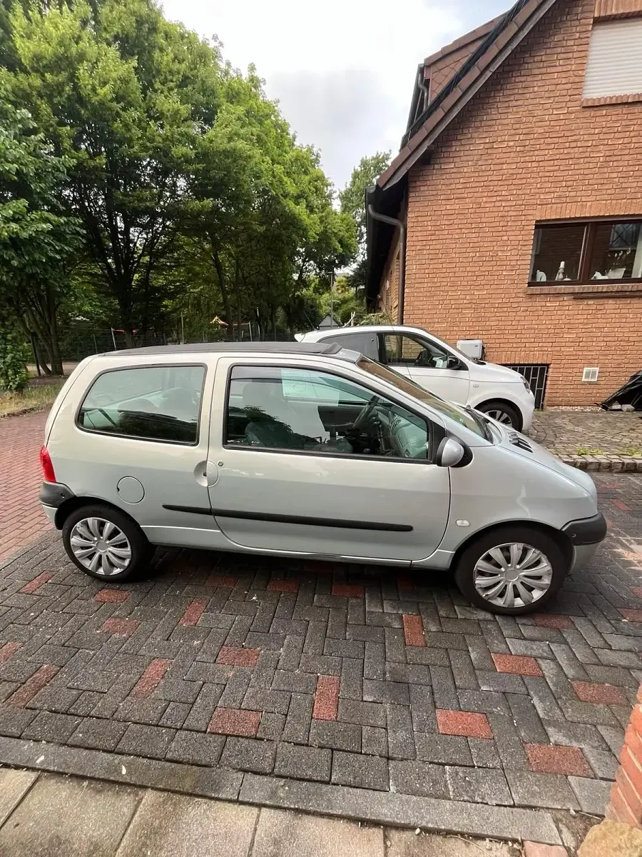 Gebraucht Renault Twingo 58 PS (42 kW) 2005 Grau Kleinwagen