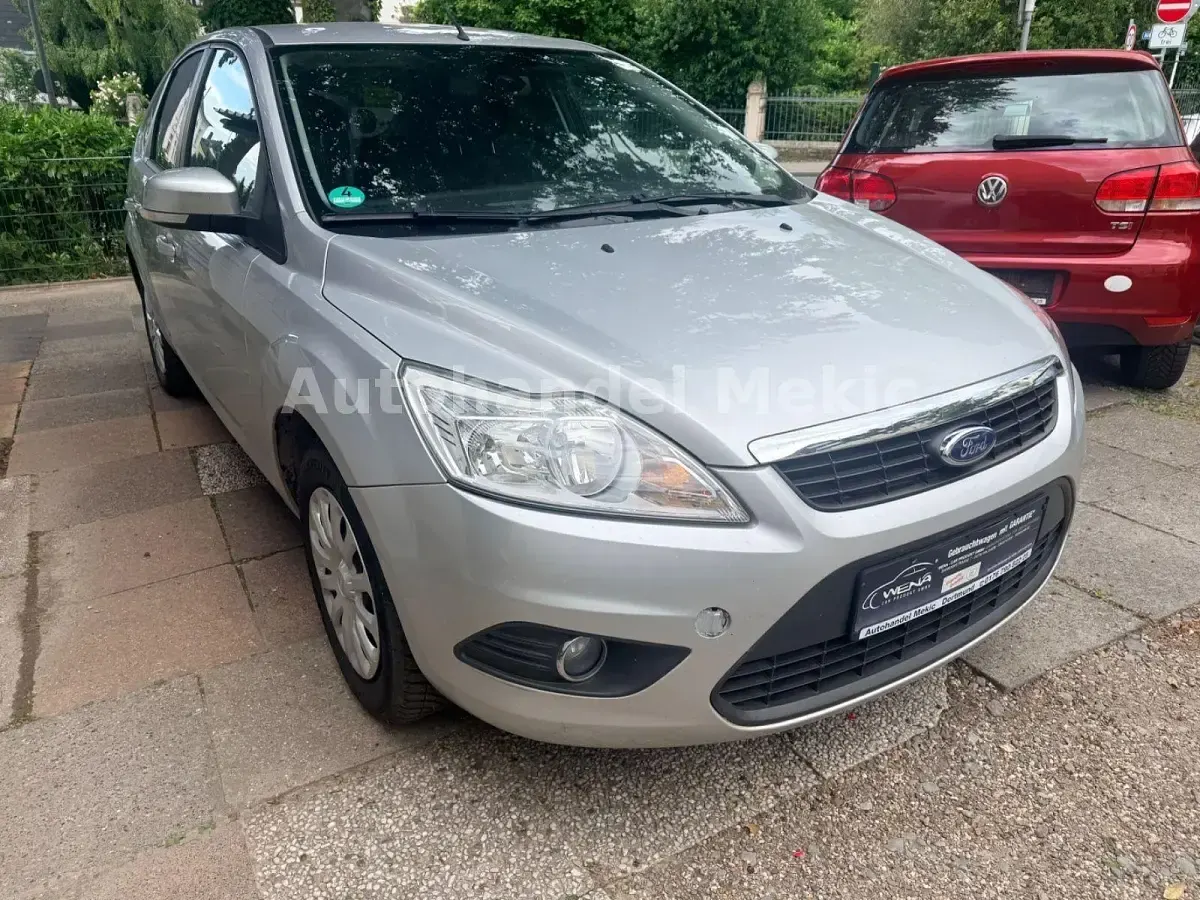 Gebraucht Ford Focus 101 PS (74 kW) 2011 Silber Limousine