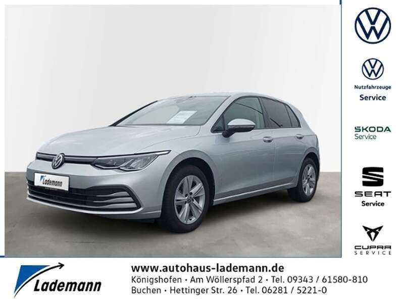 Silber Gebraucht 2023 VW Golf VIII Life Limousine | 24.429 € (Guter Preis) - Bild 1/4