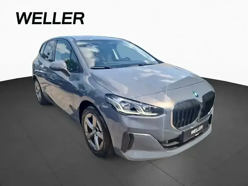 Gebraucht BMW 225 Performance 136 PS (100 kW) 2023 Sparkling kupfergrau (grau) Kombi
