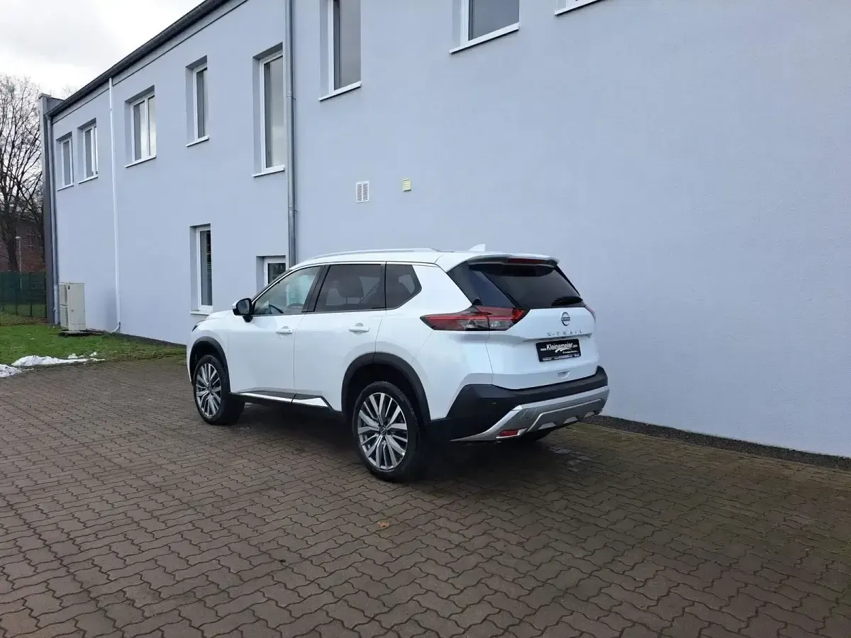 Neu Nissan X-Trail Tekna+ 163 PS (119 kW) 2026 Weiß SUV
