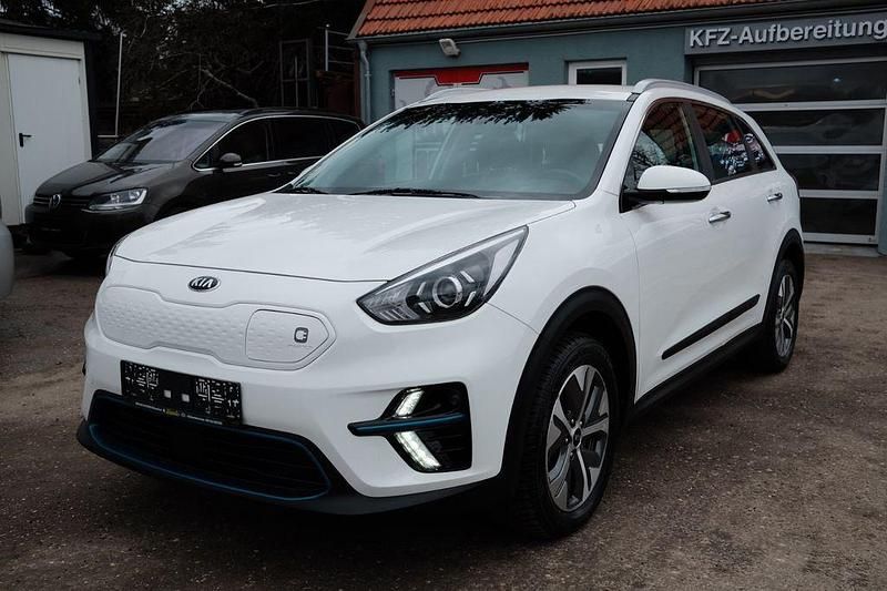 Gebraucht Kia e-Niro Vision 150 kW (204 PS) 2020 Weiß SUV