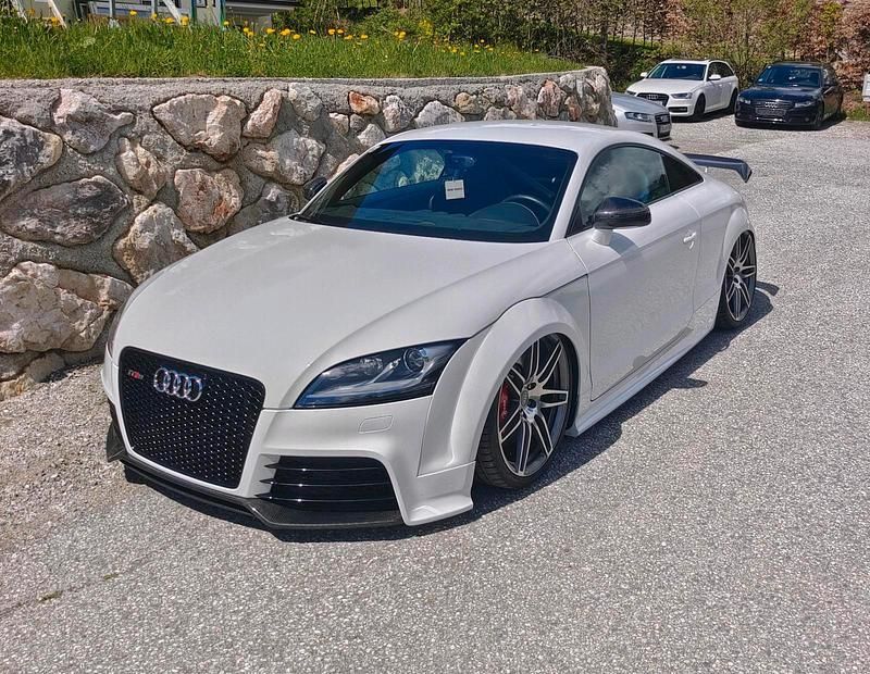Weiß Gebraucht 2011 Audi TT RS Coupé | 59.999 € - Bild 1/4