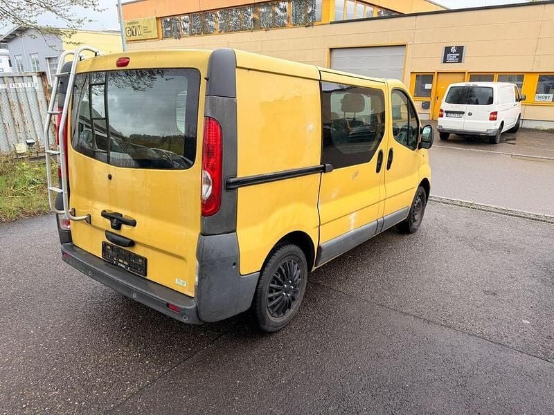 Gebraucht Renault Trafic 90 PS (66 kW) 2010 Gelb Van / Kleinbus