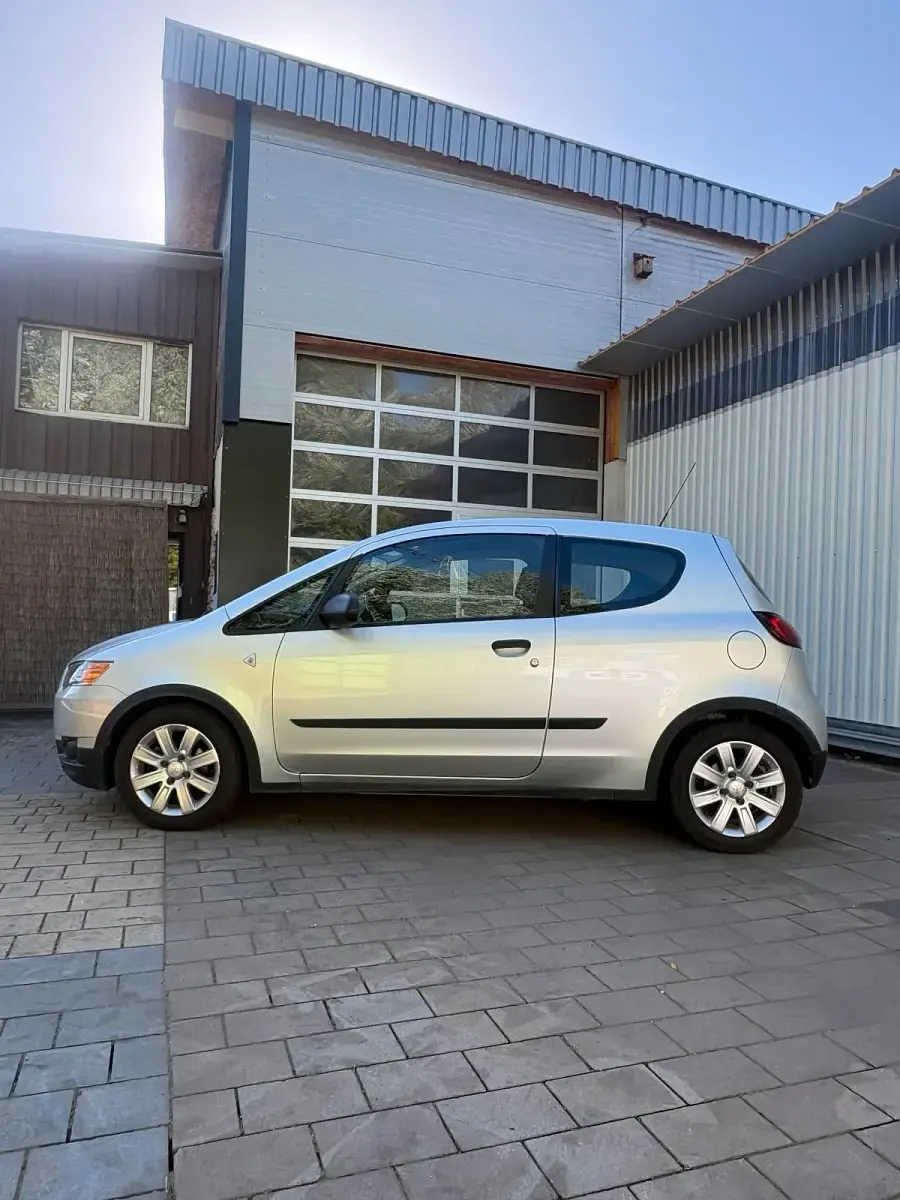Gebraucht Mitsubishi Colt 75 PS (55 kW) 2010 Silber Kleinwagen