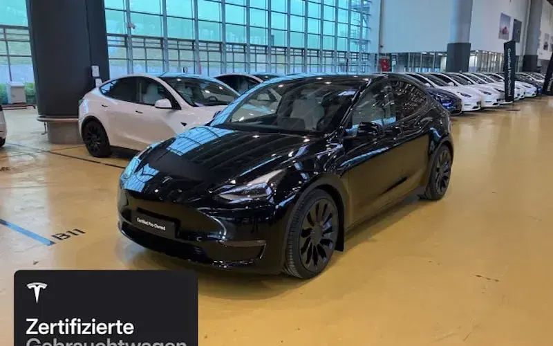 Usata Tesla Model Y Performance 321 kW (437 CV) 2023 Nero SUV