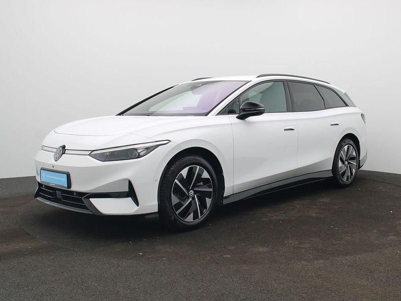 Gebraucht VW ID.7 Pro 210 kW (286 PS) 2025 Gletscherweiß metallic Kombi