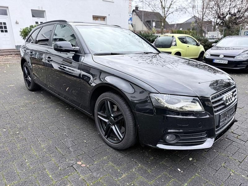 Gebraucht Audi A4 Ambiente 160 PS (117 kW) 2010 Schwarz Kombi
