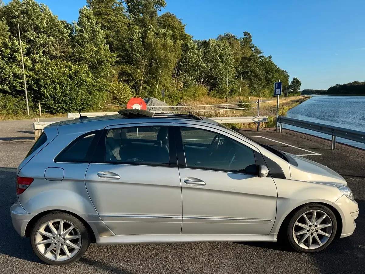 Gebraucht Mercedes B180 80 PS (58 kW) 2005 Silber Van / Kleinbus