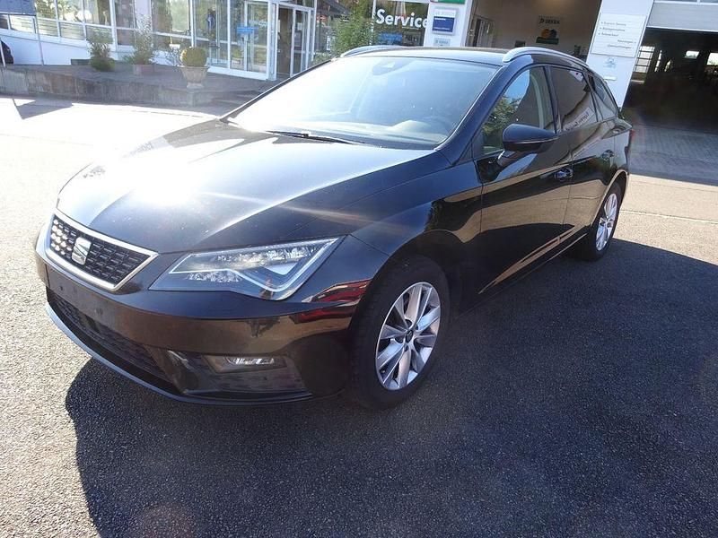 Schwarz Gebraucht 2019 Seat Leon ST Style Kombi | 7.990 € (Guter Preis) - Bild 1/4