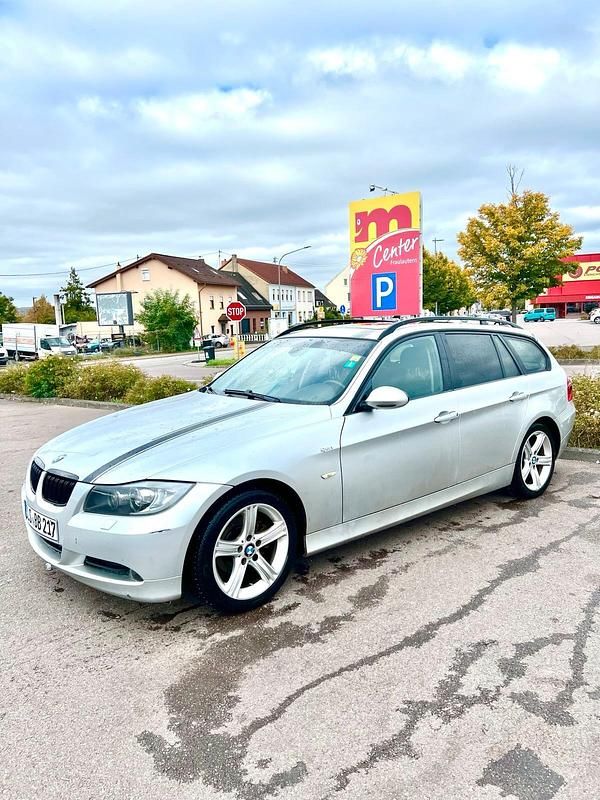 Grau Gebraucht 2006 BMW 320 Kombi | 5.000 € - Bild 1/4
