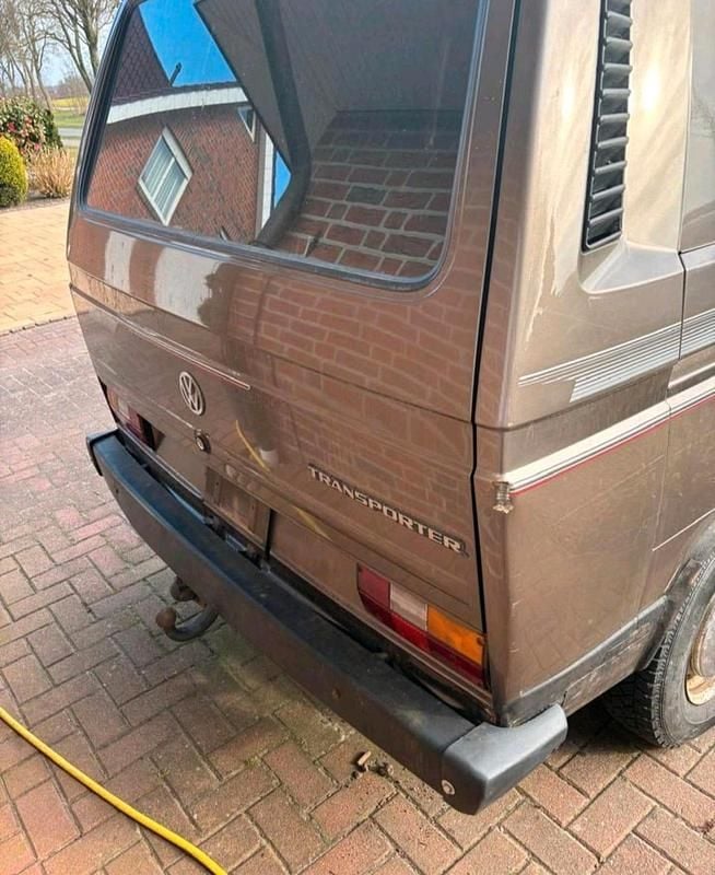 Gebraucht VW T3 65 PS (47 kW) 1988 Braun Van