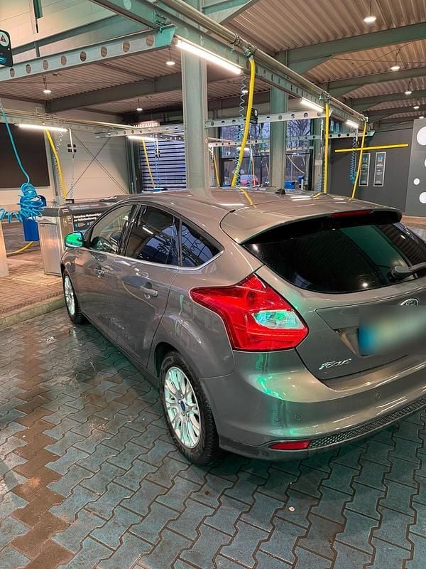 Gebraucht Ford Focus Titanium 150 PS (110 kW) 2011 Andere farben Limousine