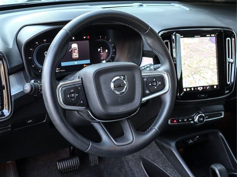 Gebraucht Volvo XC40 Core 163 PS (119 kW) 2024 Schwarz SUV