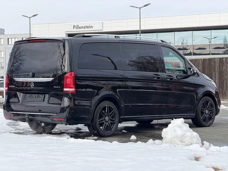 Gebraucht Mercedes V300 AMG 239 PS (175 kW) 2019 Schwarz Van / Kleinbus