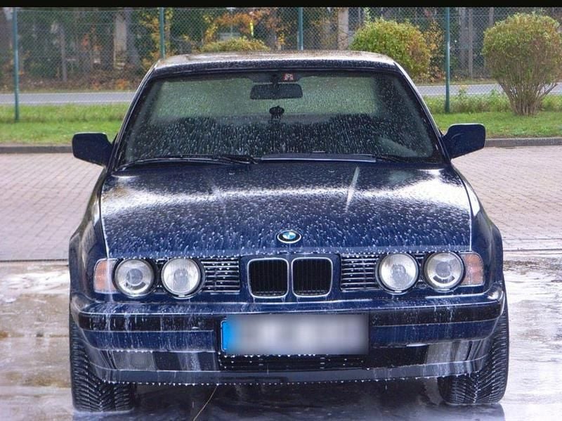 Blau Gebraucht 1990 BMW 524 Limousine | 6.000 € - Bild 1/1