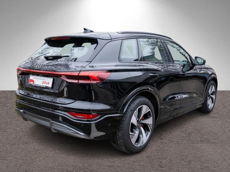 Gebraucht Audi Q6 e-tron S-Line 284 kW (387 PS) 2024 Mythosschwarz metallic SUV