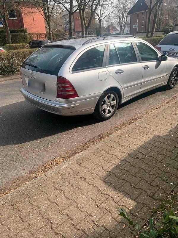 Gebraucht Mercedes C220 143 PS (105 kW) 2002 Silber Kombi