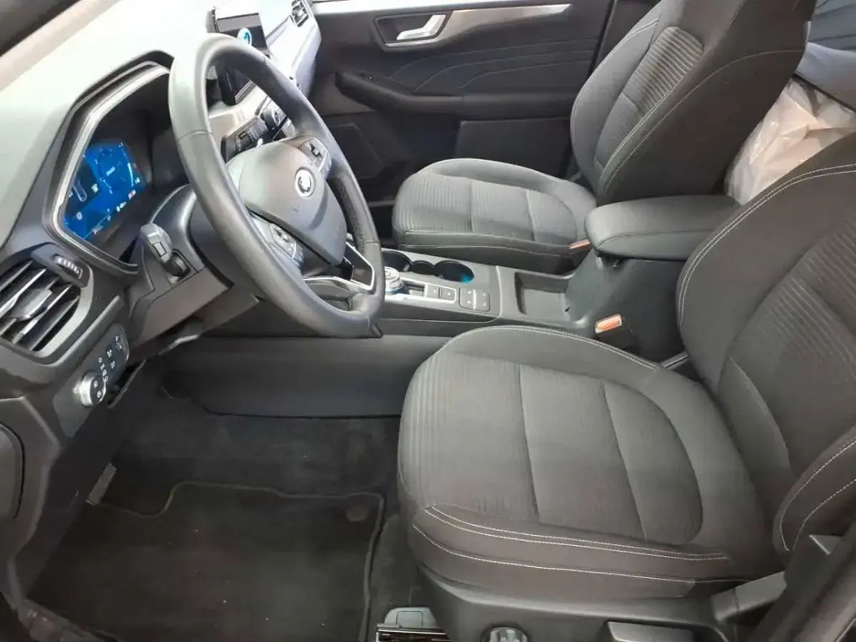 Gebraucht Ford Kuga Titanium 120 PS (88 kW) 2023 Schwarz SUV