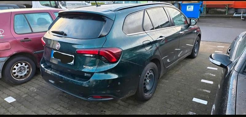Gebraucht Fiat Tipo 120 PS (88 kW) 2019 Grün Kombi