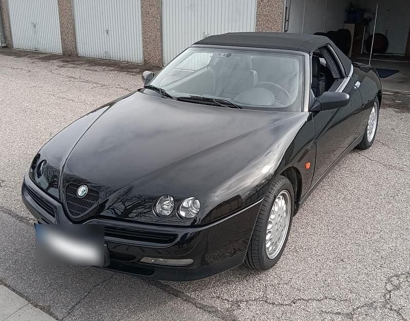 Gebraucht Alfa Romeo Spider 150 PS (110 kW) 1995 Schwarz Cabrio