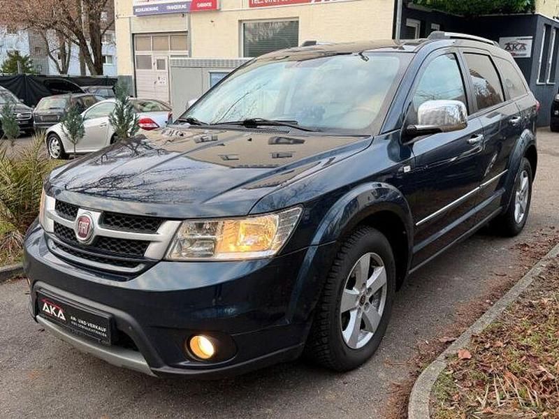 Gebraucht Fiat Freemont 170 PS (125 kW) 2013 Blau SUV