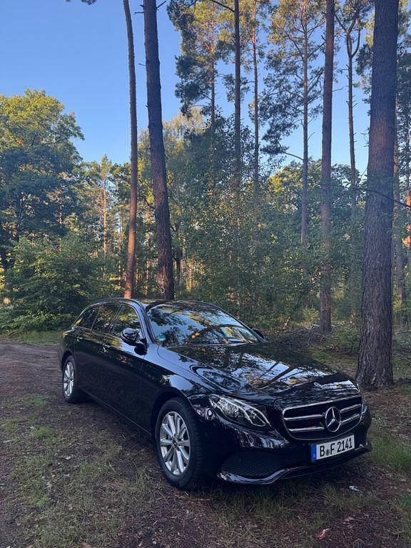 Gebraucht Mercedes E200 150 PS (110 kW) 2018 Schwarz Kombi