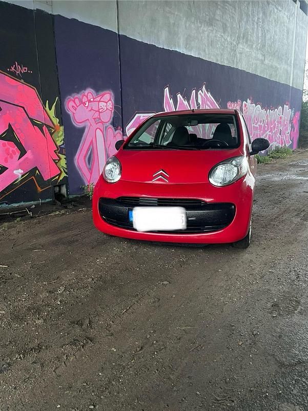 Rot Gebraucht 2007 Citroën C1 Kleinwagen | 1.900 € - Bild 1/4