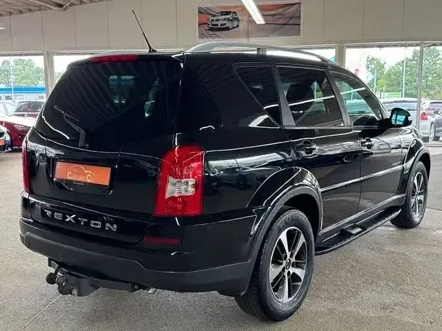 Gebraucht SsangYong Rexton 178 PS (130 kW) 2016 Schwarz SUV