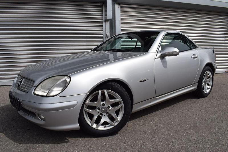 Silber Gebraucht 2003 Mercedes SLK200 Edition Cabrio | 7.900 € (Etwas zu teuer) - Bild 1/4
