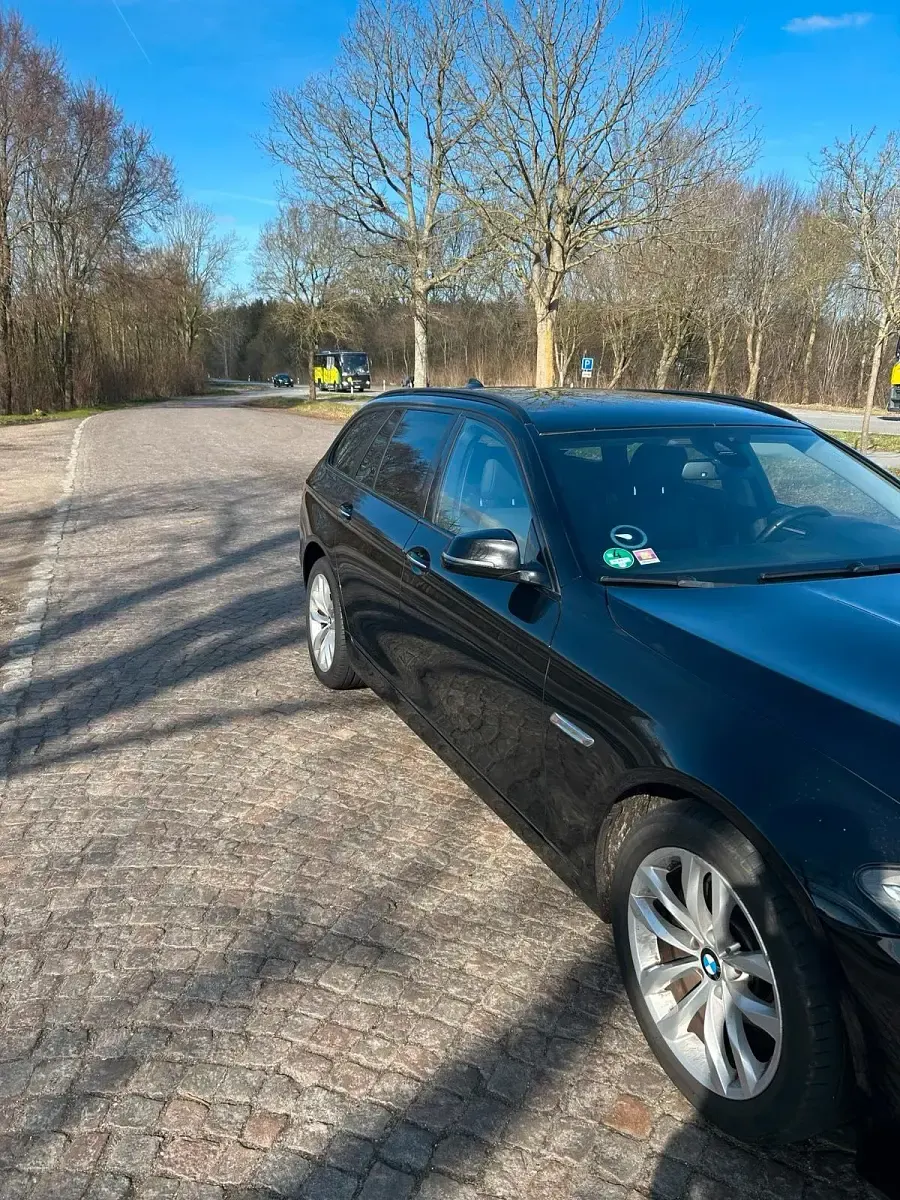 Gebraucht BMW 520 Luxury Line 190 PS (139 kW) 2016 Schwarz Kombi