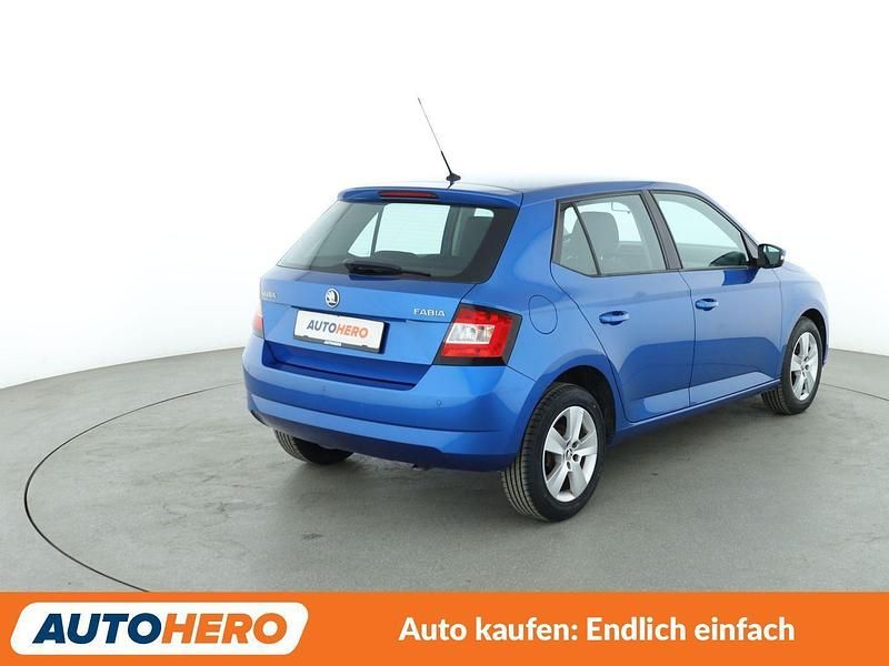 Gebraucht Skoda Fabia Ambition 90 PS (66 kW) 2016 Blau Kleinwagen