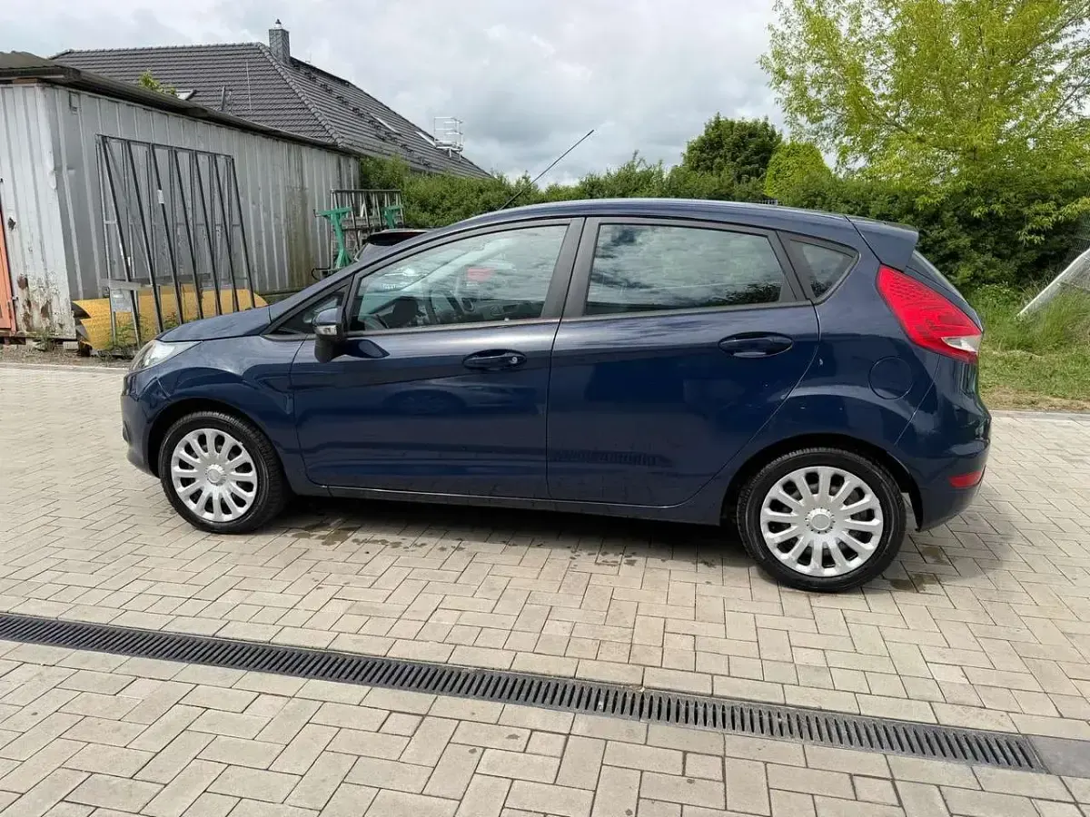Gebraucht Ford Fiesta 97 PS (71 kW) 2009 Limousine